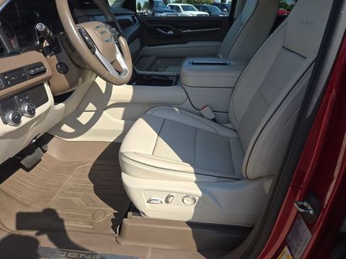 Used 2021 GMC Yukon Denali RWD image 18