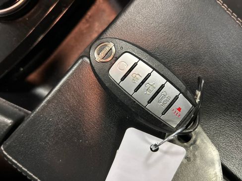 Used 2022 Nissan Rogue SV w/ SV Premium Package image 20