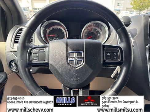 Used 2019 Dodge Grand Caravan SXT w/ Driver Convenience Group FWD image 22