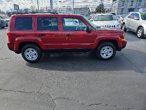 Used 2015 Jeep Patriot Sport image 2