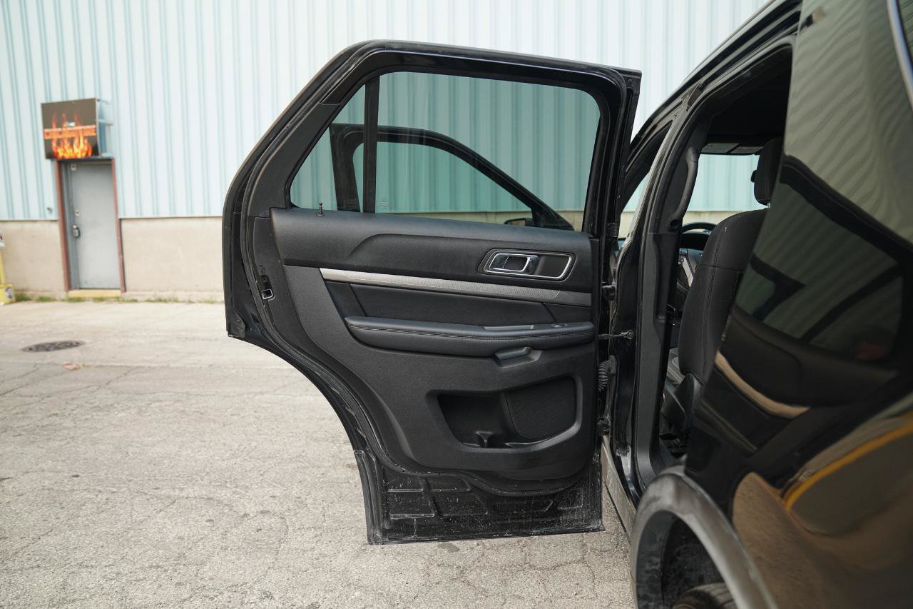 Used 2018 Ford Explorer XLT AWD/4WD image 24