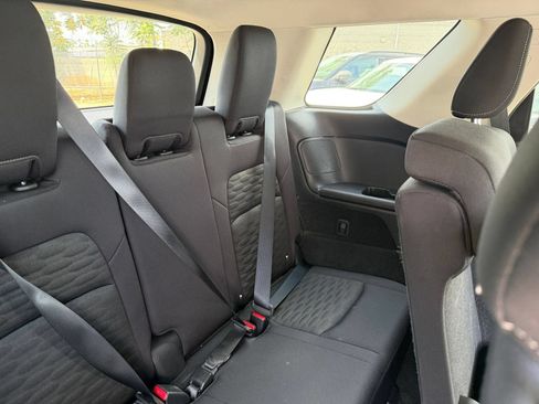 Used 2025 Nissan Pathfinder SV FWD image 30