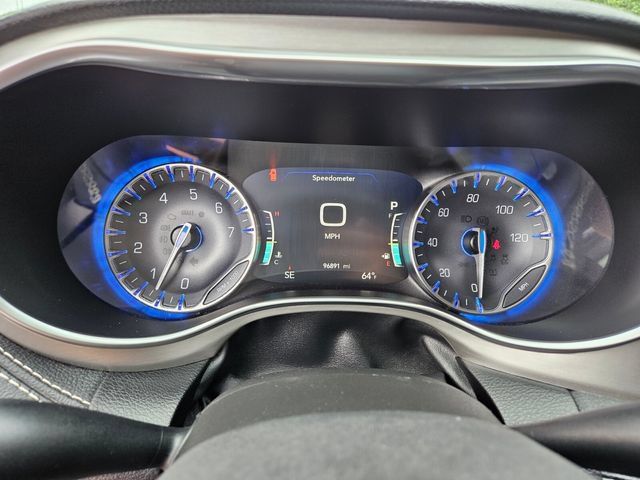 Used 2022 Chrysler Pacifica Limited w/ S Appearance Package FWD image 27