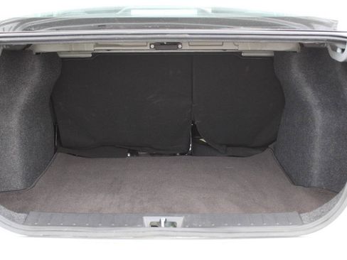 Used 2025 Nissan Versa SV FWD image 13