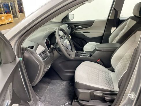 Used 2023 Chevrolet Equinox LS FWD image 11
