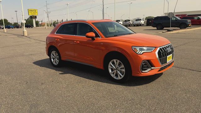 Used 2023 Audi Q3 2.0T Premium AWD/4WD image 2