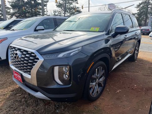 Used 2020 Hyundai Palisade SEL image 2