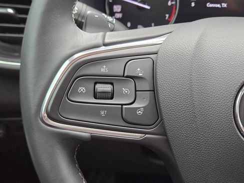 Used 2022 Buick Envision Essence w/ Technology Package I image 30