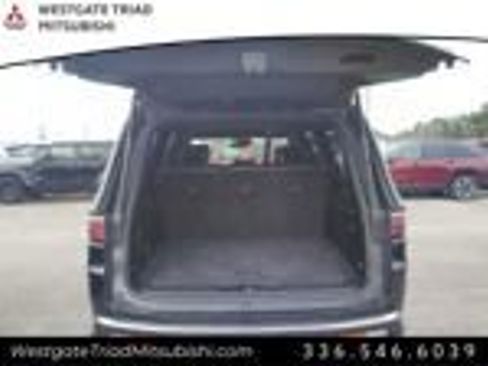 Used 2024 Jeep Wagoneer L Series II image 4