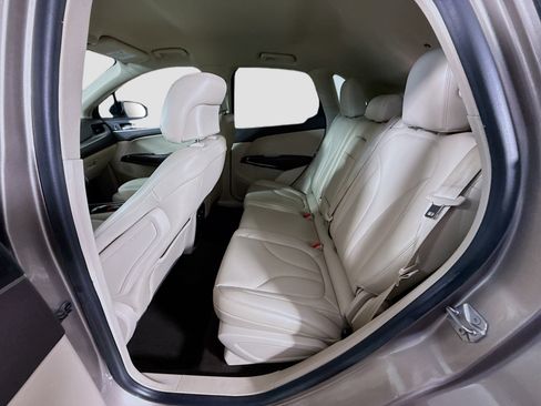 Used 2019 Lincoln MKC Premiere FWD image 25