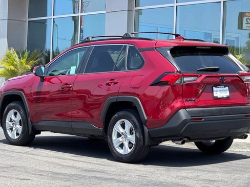 Used 2021 Toyota RAV4 XLE FWD image 8