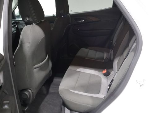 Used 2025 Chevrolet TrailBlazer LT AWD/4WD image 18