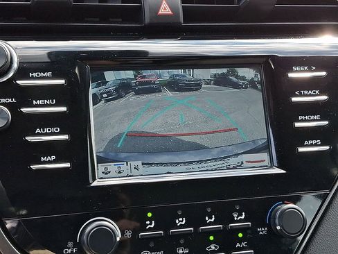 Used 2019 Toyota Camry LE w/ Convenience Package FWD image 19
