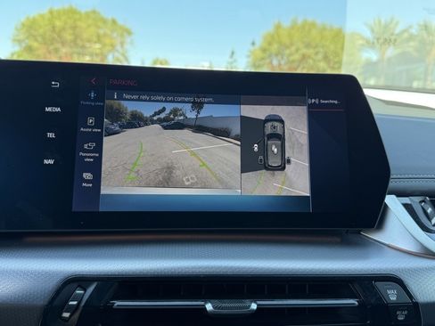 Used 2025 BMW X1 M35i w/ Premium Package image 28