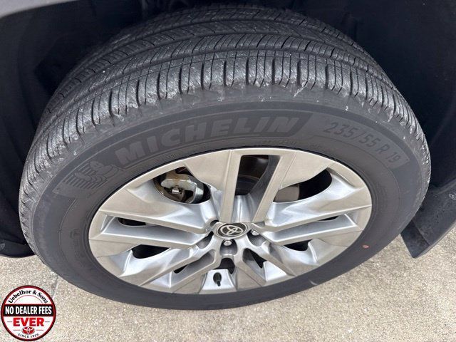 Used 2025 Toyota RAV4 XLE Premium w/ Weather Package AWD/4WD image 2