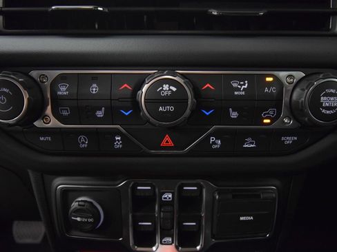 New 2026 Jeep Wrangler Unlimited Rubicon AWD/4WD image 24