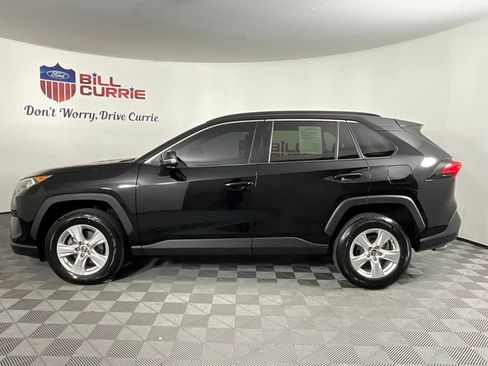 Used 2020 Toyota RAV4 XLE FWD image 6