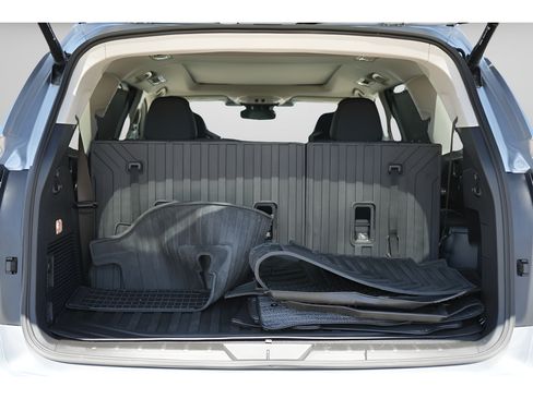 Used 2024 Subaru Ascent Touring AWD/4WD image 12