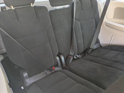 Used 2016 Dodge Grand Caravan SE w/ Quick Order Package 29E SE FWD image 17