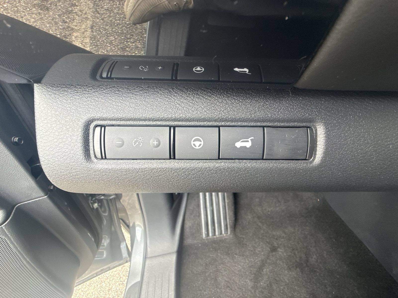 Certified 2026 Nissan Pathfinder SV AWD/4WD image 37