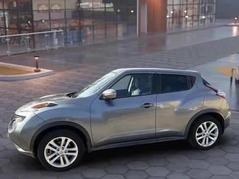 Used 2015 Nissan Juke SL image 3