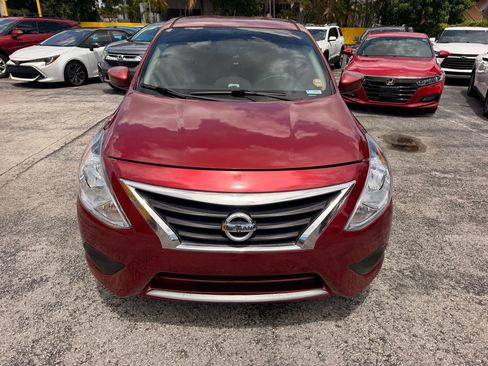Used 2016 Nissan Versa SV FWD image 3