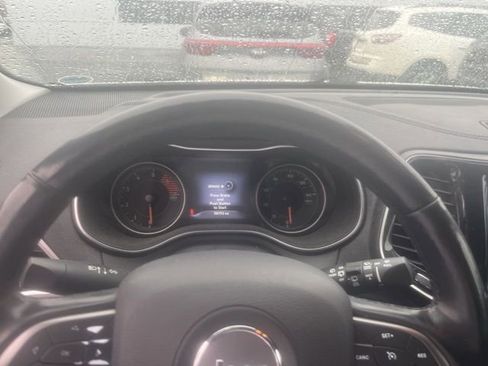 Used 2020 Jeep Cherokee Limited image 13