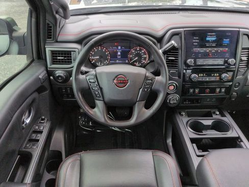 Used 2023 Nissan Titan PRO-4X w/ Pro-4x Convenience Package AWD/4WD image 15