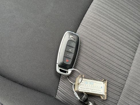 Used 2025 Nissan Sentra SV FWD image 21