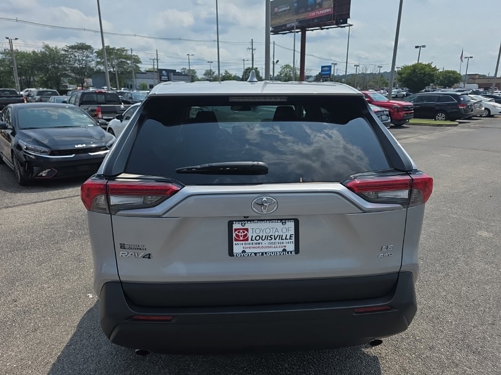 Certified 2024 Toyota RAV4 LE AWD/4WD image 5