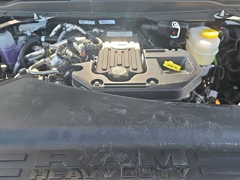 New 2026 RAM 3500 Big Horn AWD/4WD image 17
