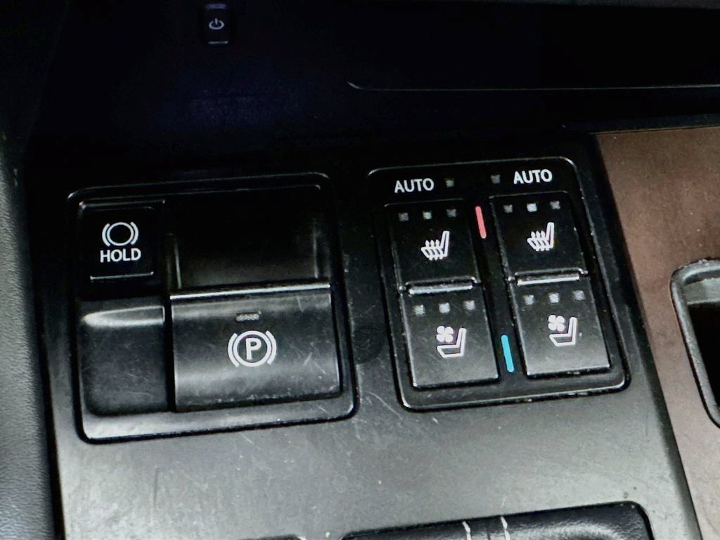 Used 2022 Lexus RX 450h AWD w/ Premium Package image 21
