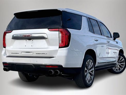 Used 2021 GMC Yukon Denali w/ Denali Premium Package image 5