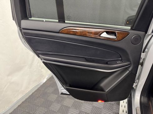 Used 2018 Mercedes-Benz GLS 550 4MATIC w/ Driver Assistance Package image 29