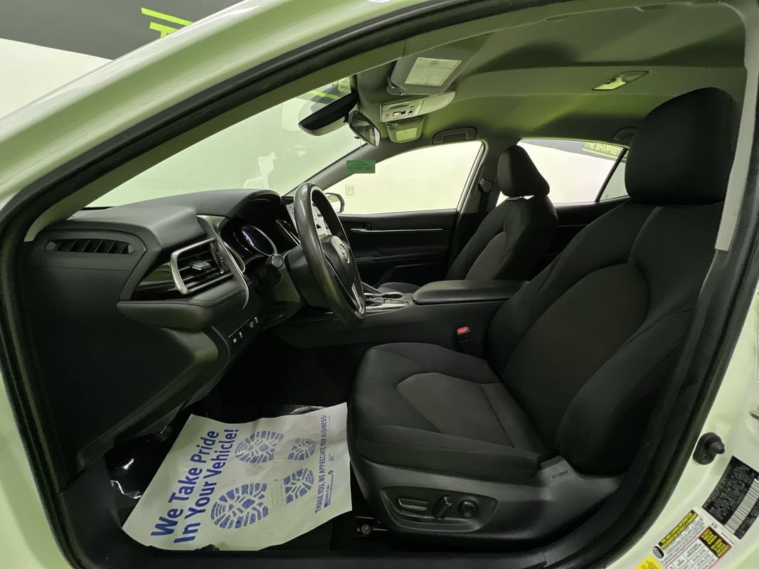Used 2022 Toyota Camry LE FWD image 16