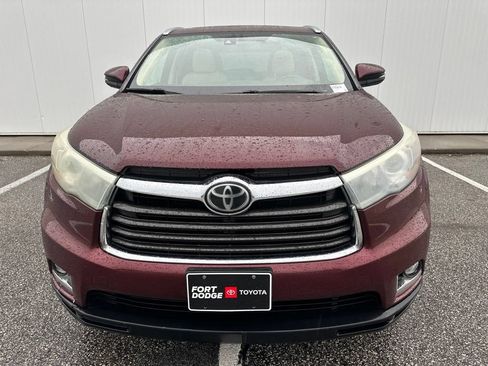 Used 2015 Toyota Highlander Limited w/ Driver Technology Package AWD/4WD image 11