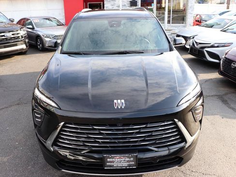 Used 2025 Buick Enclave Preferred AWD/4WD image 9
