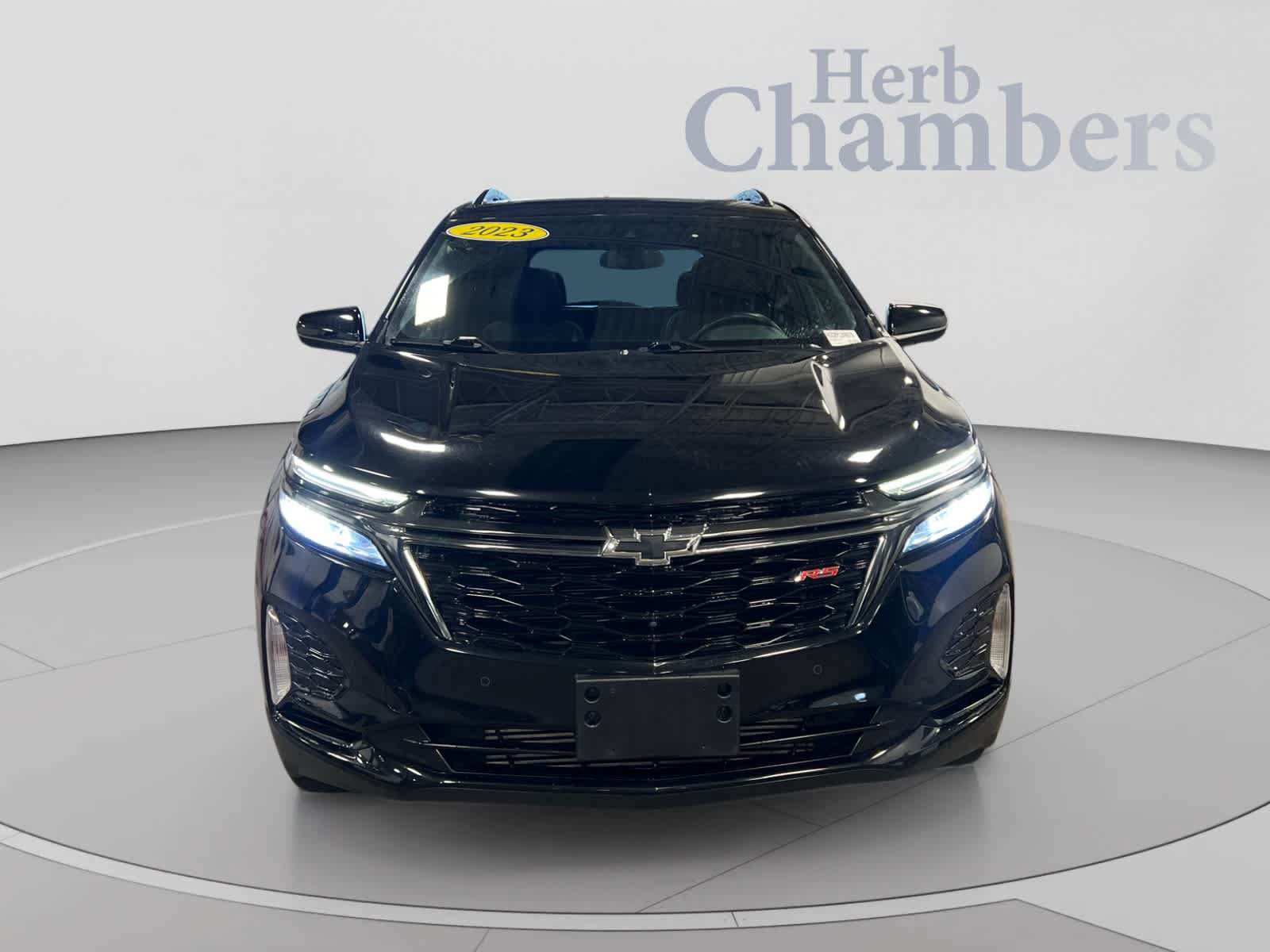 Used 2023 Chevrolet Equinox RS w/ RS Leather Package AWD/4WD image 2