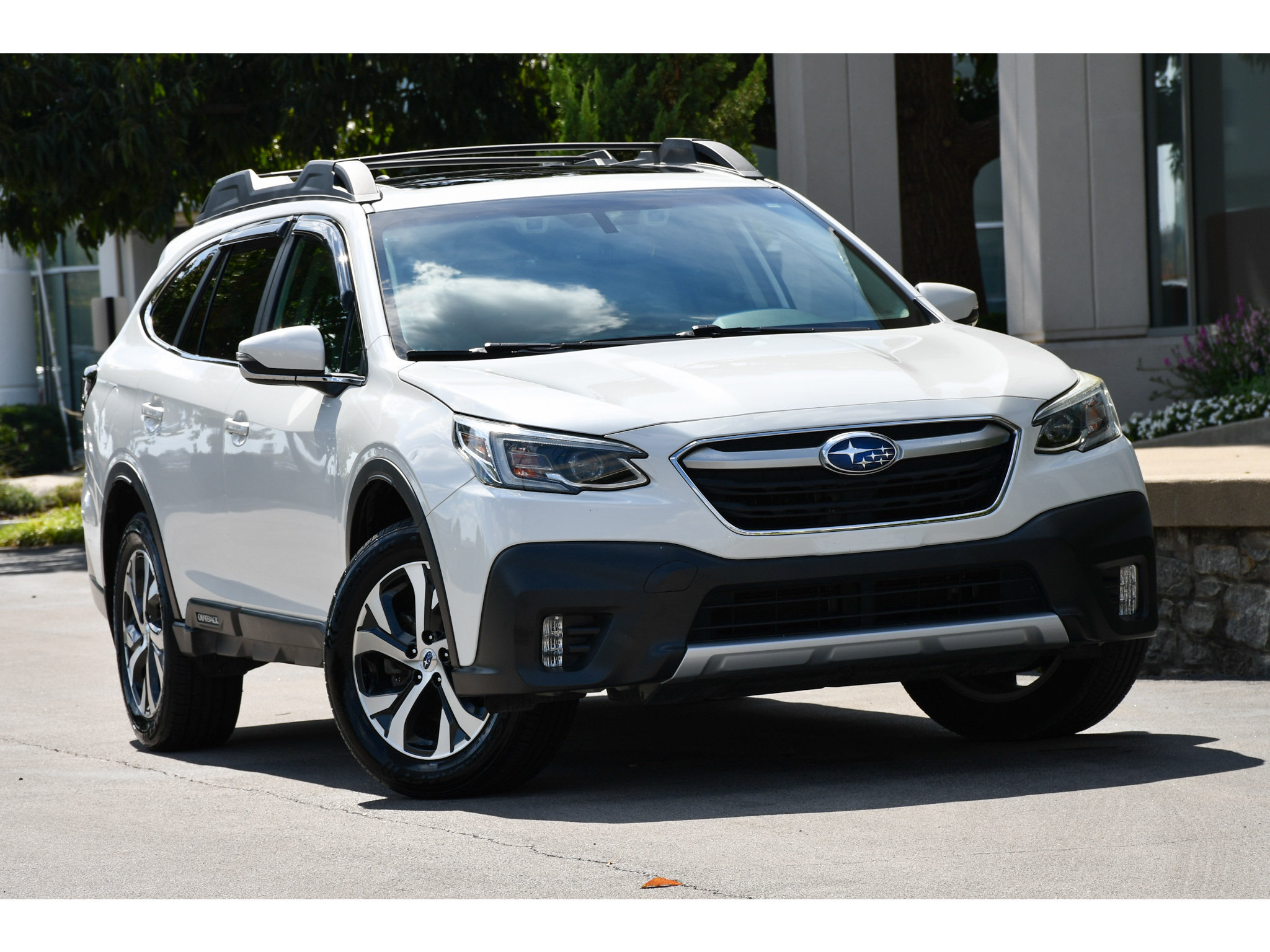 Used 2021 Subaru Outback Limited AWD/4WD image 1