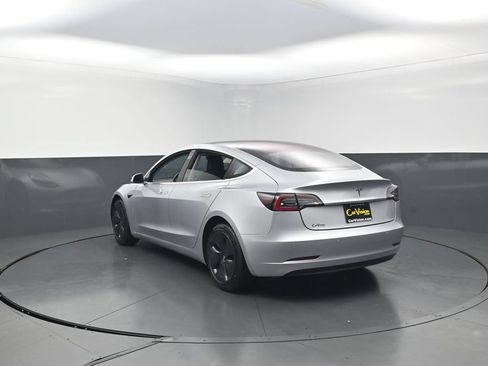 Used 2018 Tesla Model 3 Long Range RWD image 4