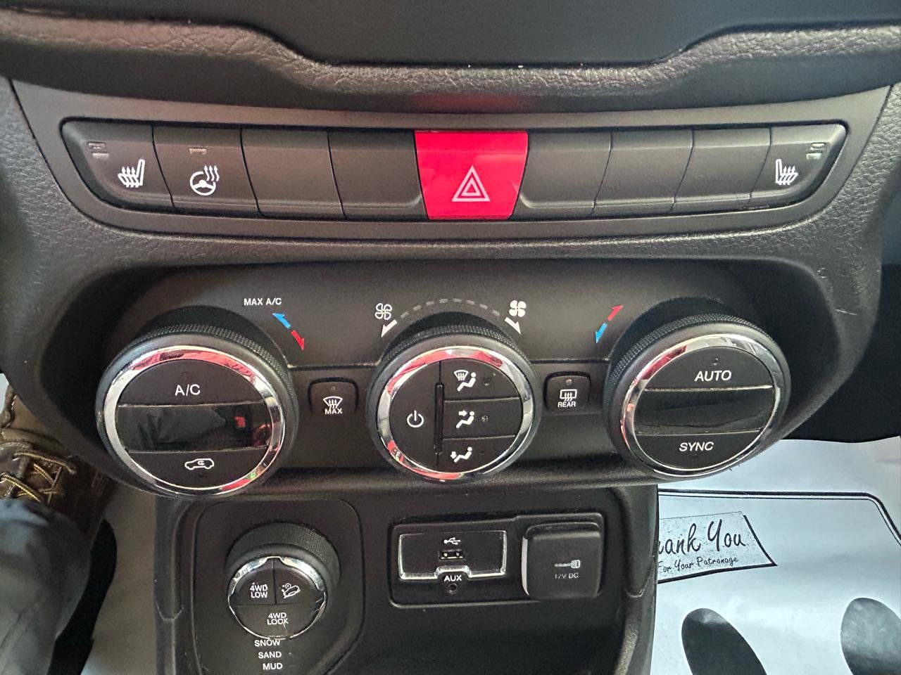 Used 2015 Jeep Renegade Trailhawk w/ Popular Equipment Group AWD/4WD image 23