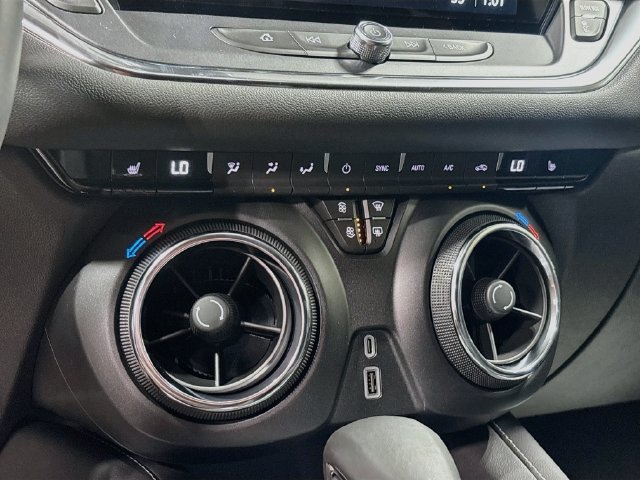 New 2026 Chevrolet Blazer LT w/ LPO, Black Grille Bar Package FWD image 17