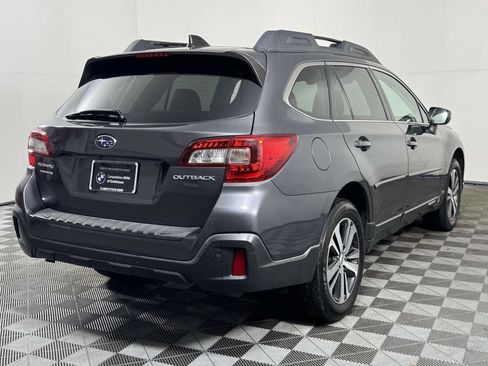 Used 2019 Subaru Outback 2.5i Limited AWD/4WD image 10