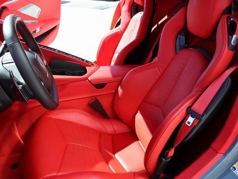 Used 2024 Chevrolet Corvette Stingray w/ Body-Color Dual Roof Package image 24