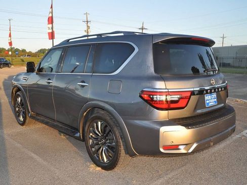 Used 2023 Nissan Armada Platinum w/ Captain's Chairs Package image 3