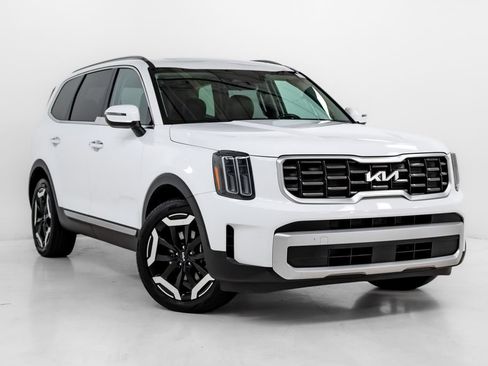 Used 2025 Kia Telluride S AWD/4WD image 6