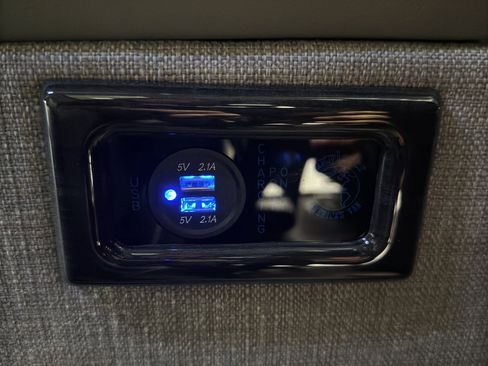 New 2025 Chevrolet Express 2500 w/ Driver Convenience Package image 31