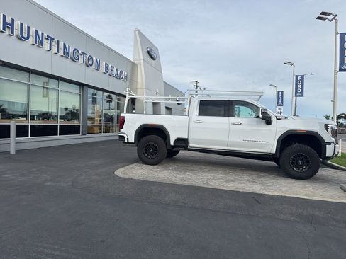 Used 2024 GMC Sierra 2500 Denali w/ Denali Reserve Package image 3