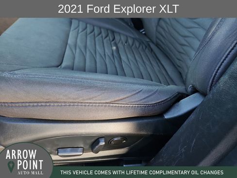 Used 2021 Ford Explorer XLT image 23