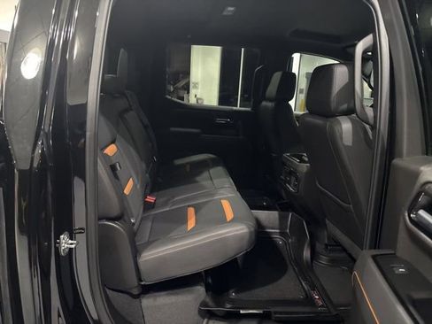 Used 2025 GMC Sierra 1500 AT4 image 31